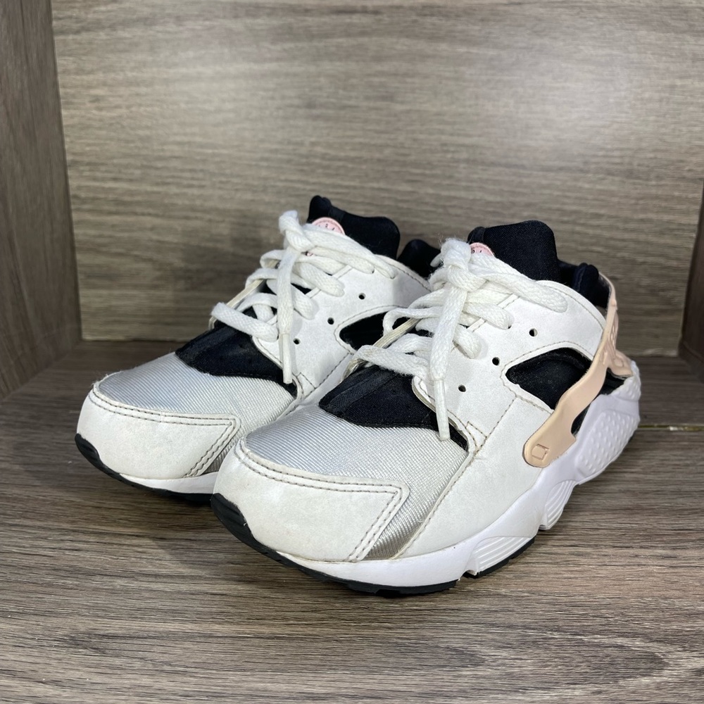 Nike Air Huarache Girls Sneakers SZ 1Y